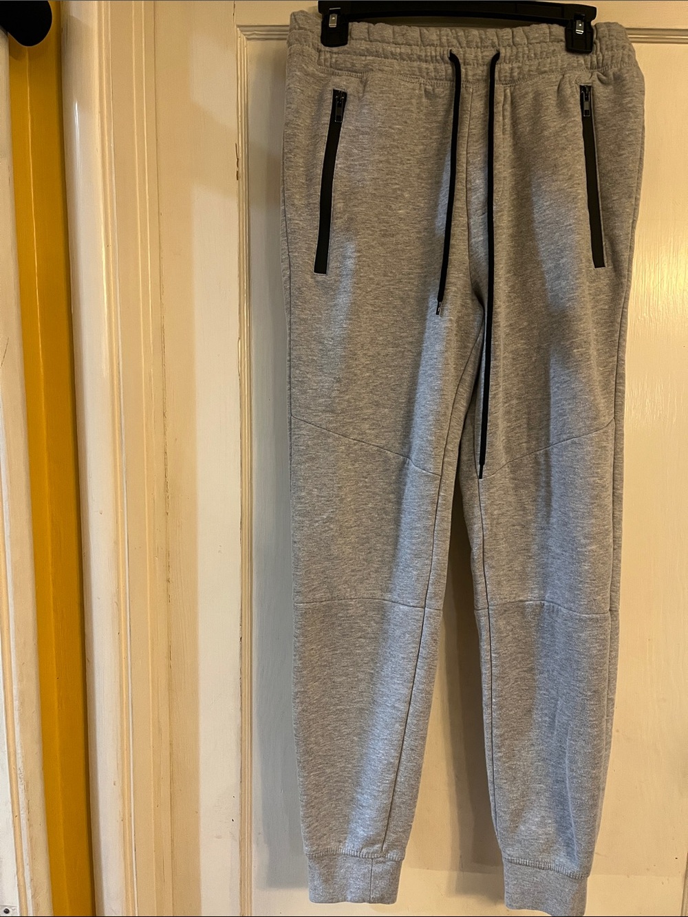 Rue21 Light Gray Men's Jogger Sweatpants with Black Zippers